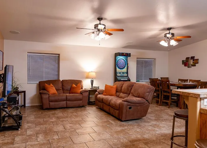 Tequila Sunrise, Large Pool * Lake Havasu City